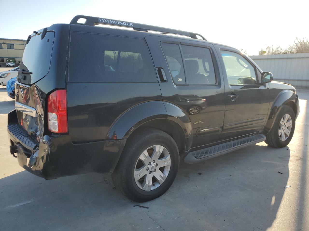 2006 Nissan Pathfinder - Image 3