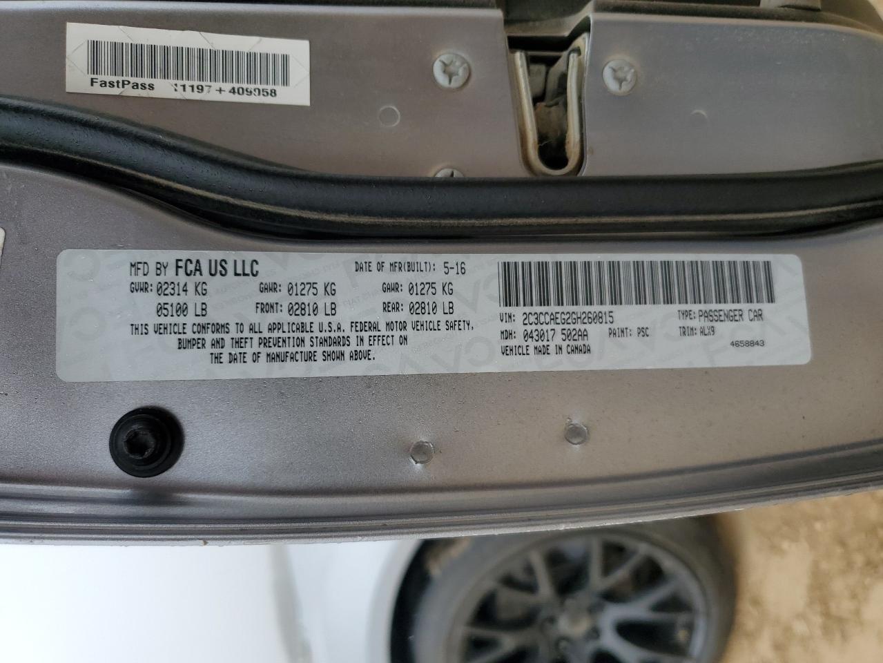 2016 Chrysler 300 - Image 15
