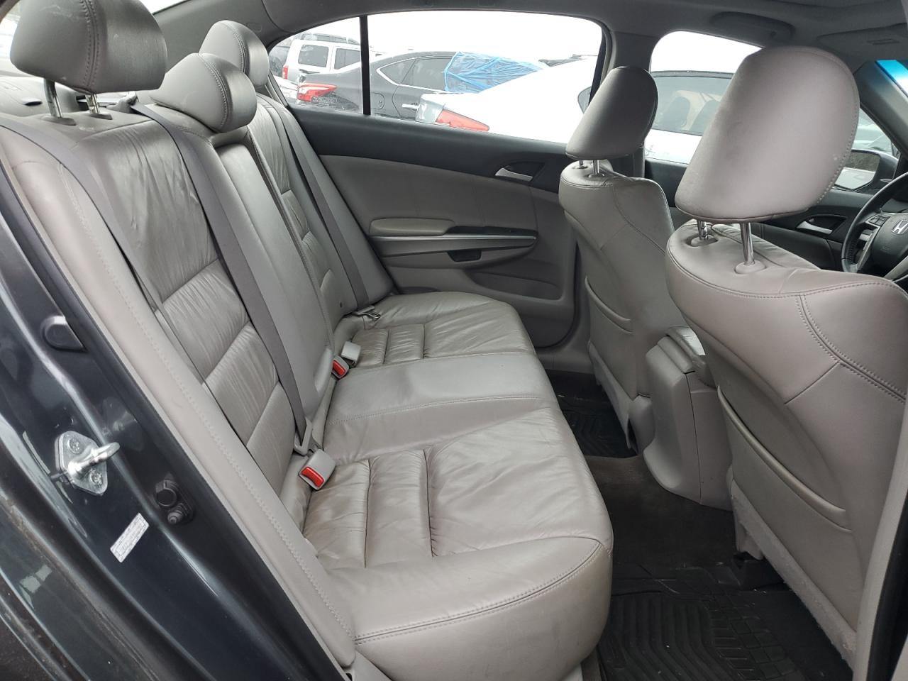 2009 Honda Accord - Image 10