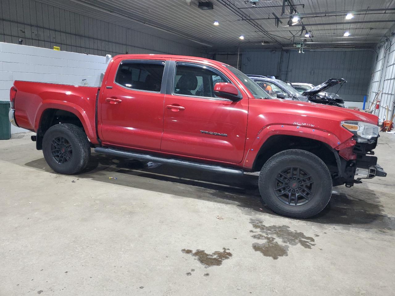 2018 Toyota Tacoma - Image 4