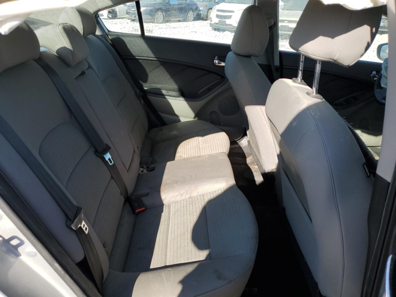 2015 Kia Forte - Image 10