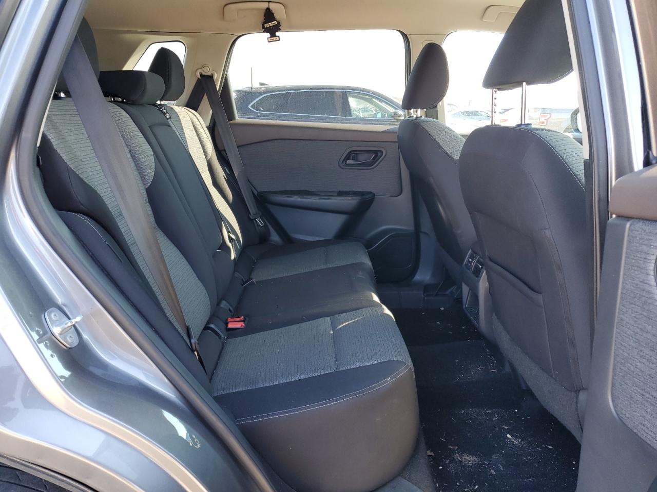 2021 Nissan Rogue - Image 10
