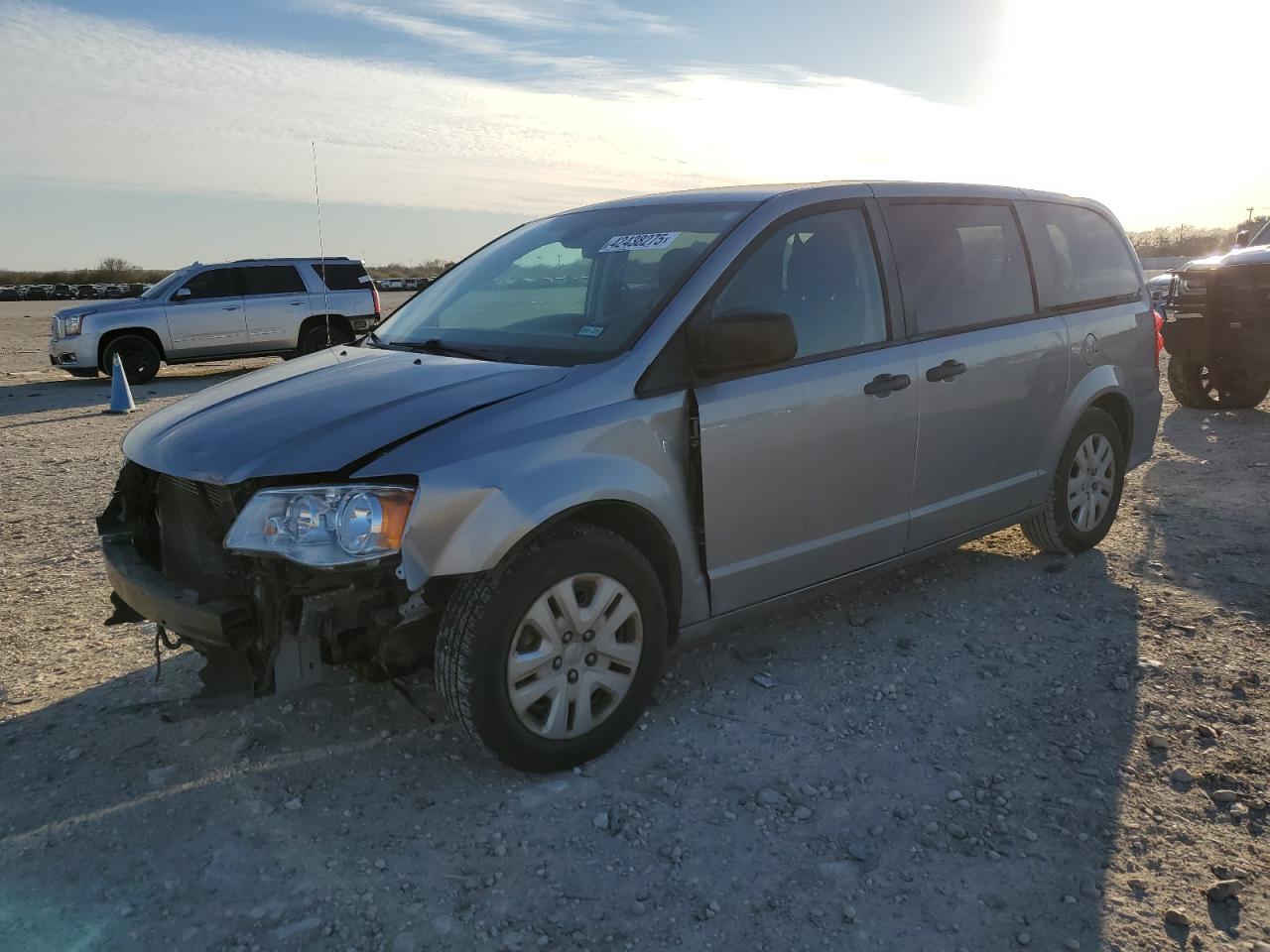 2019 Dodge Caravan - Image 1