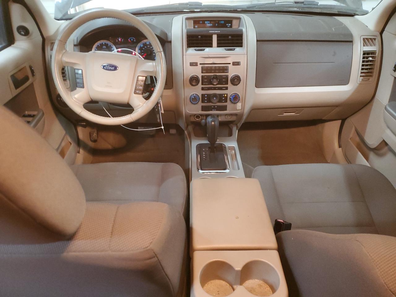 2010 Ford Escape - Image 8