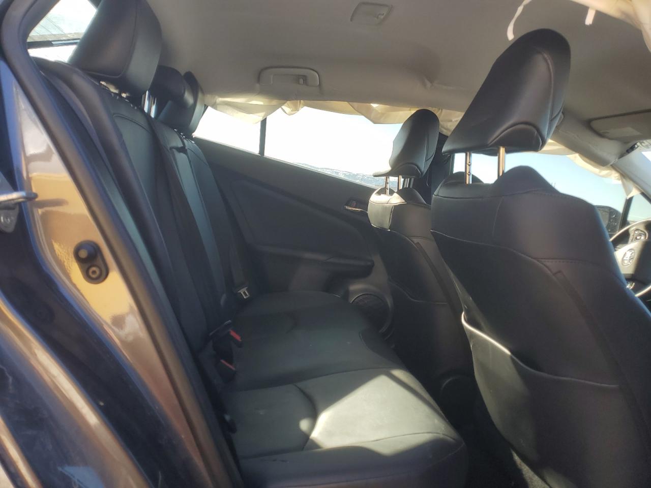 2020 Toyota Prius - Image 11