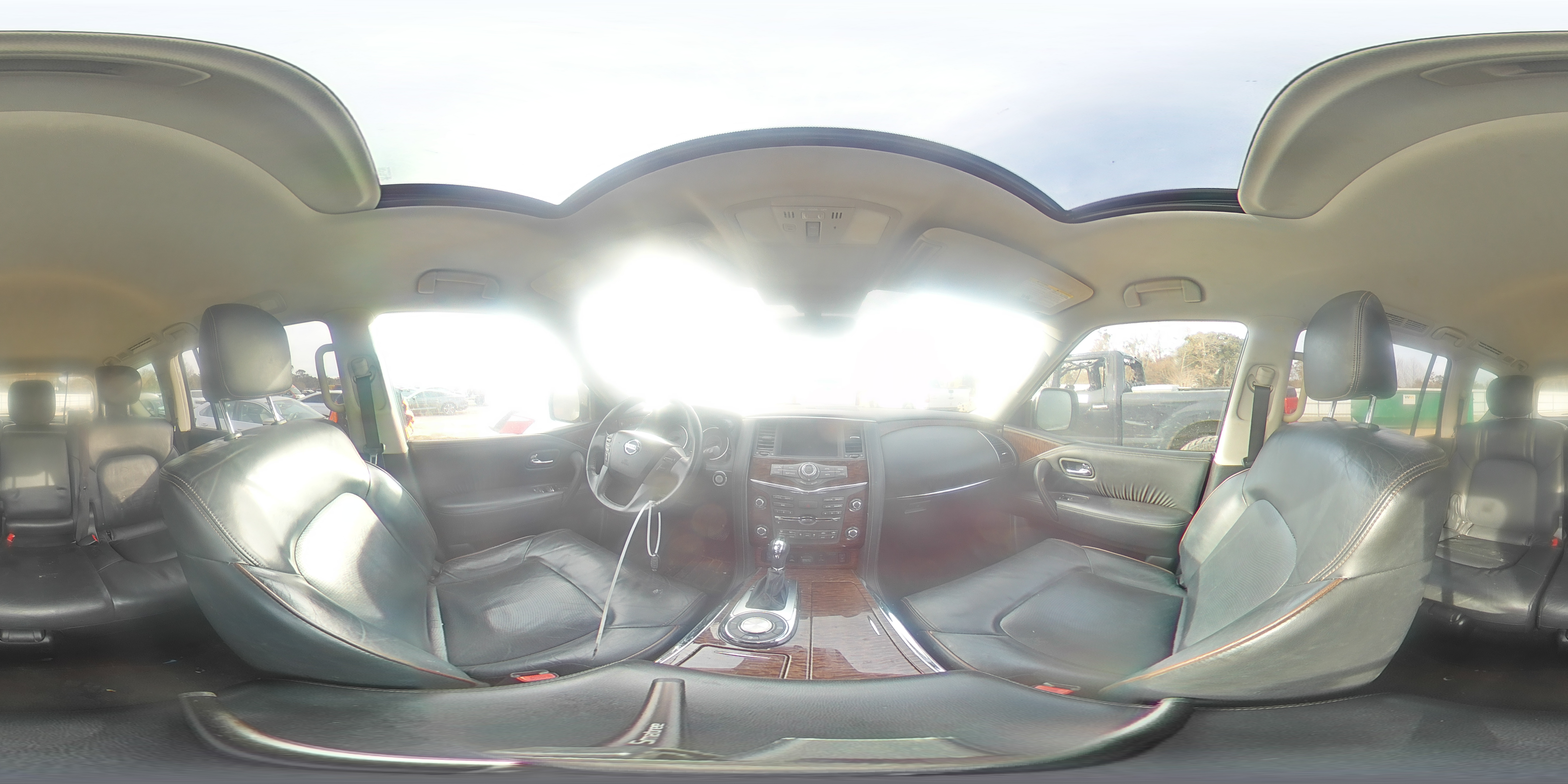 2018 Nissan Armada - Image 14