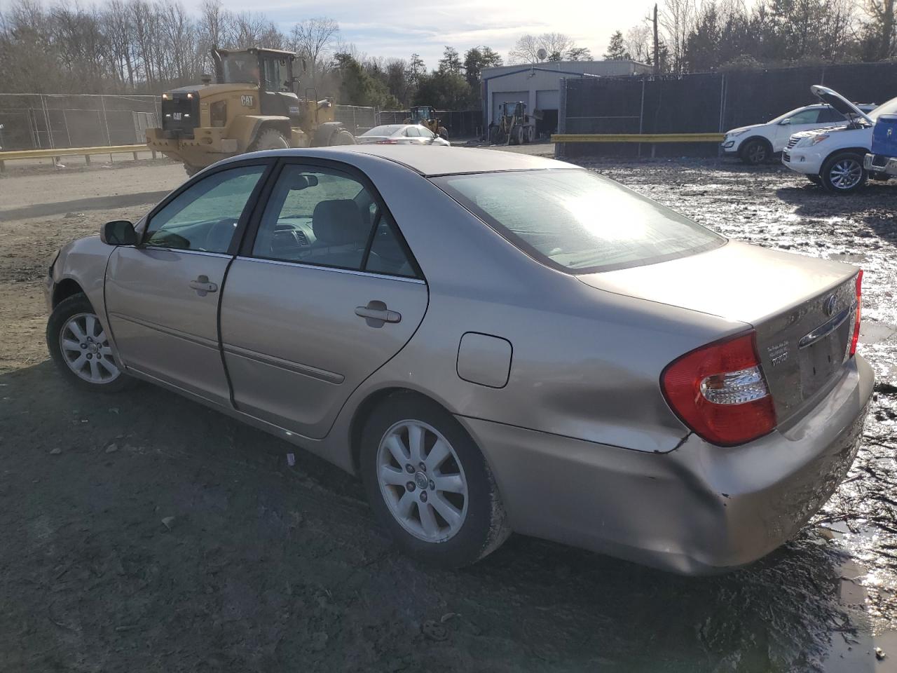 2004 Toyota Camry - Image 2