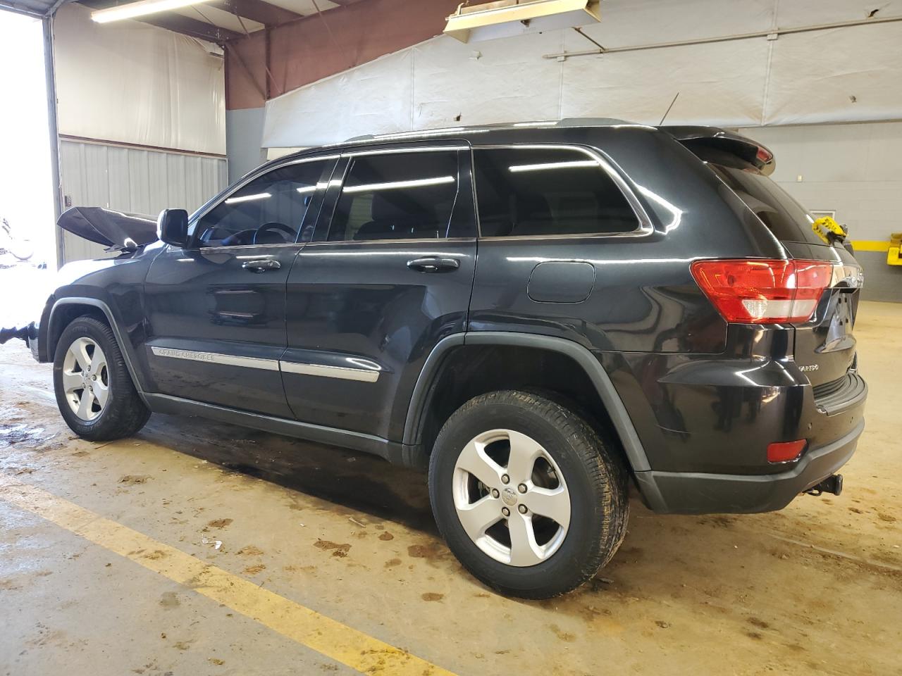2012 Jeep Grand Cherokee - Image 2