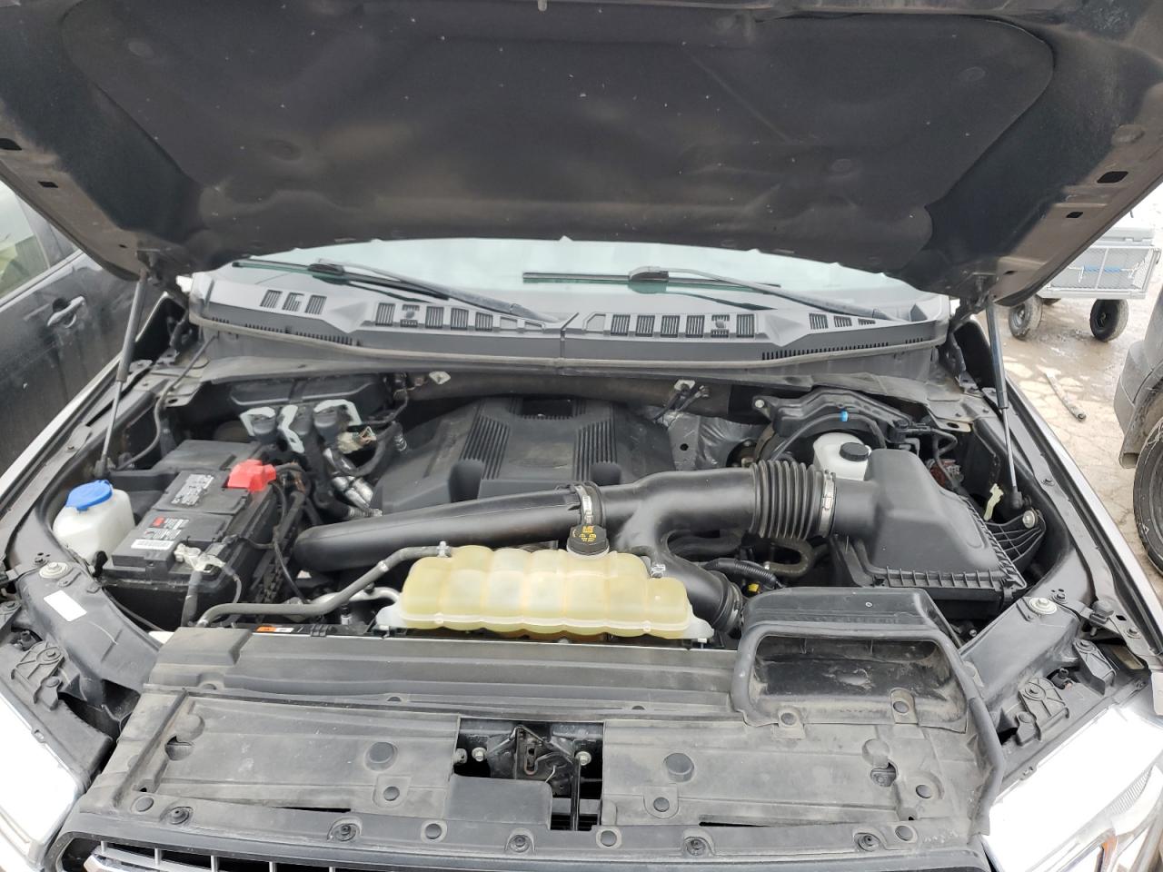 2020 Ford F-150 - Image 11