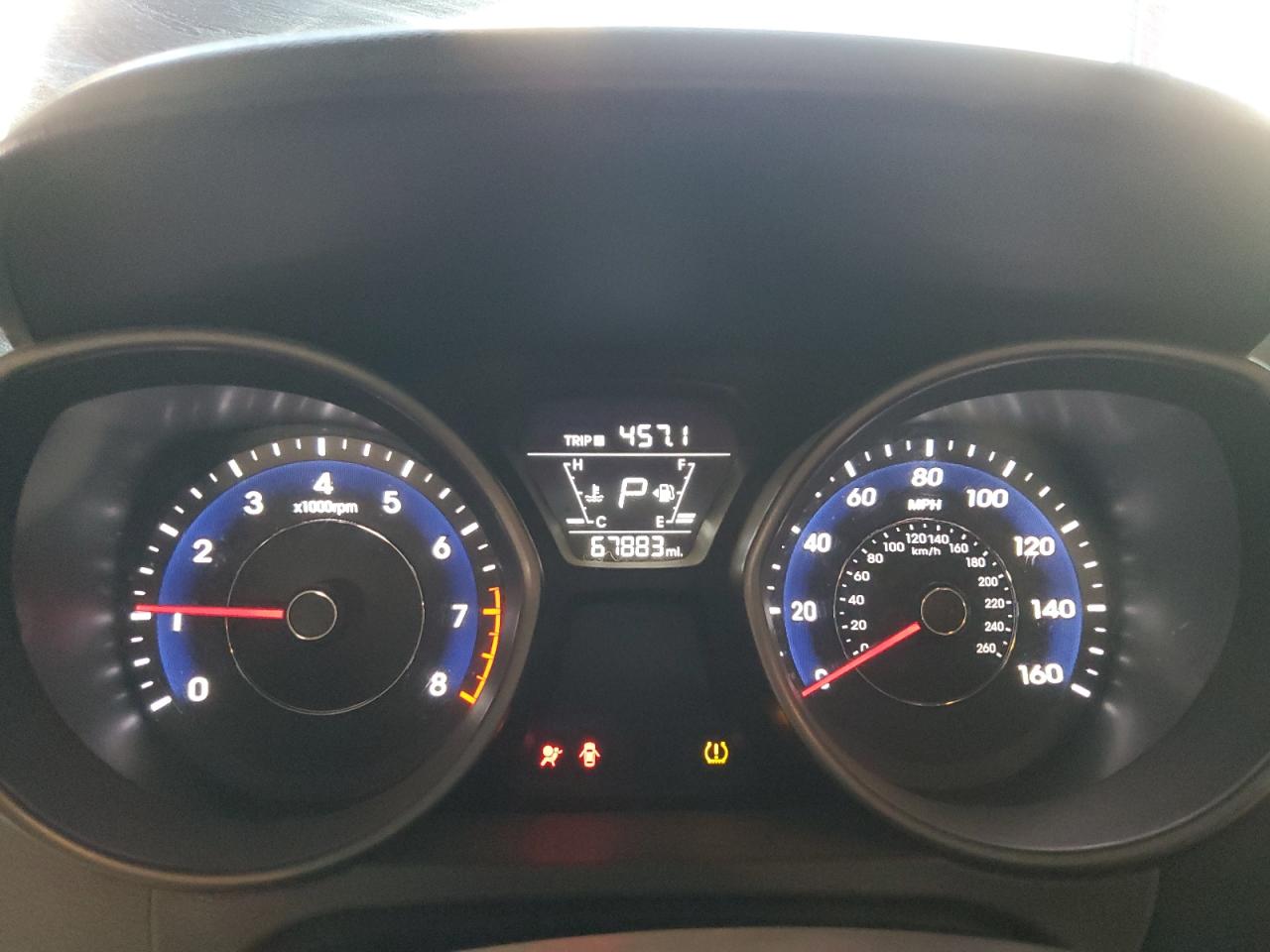 2016 Hyundai Elantra - Image 9
