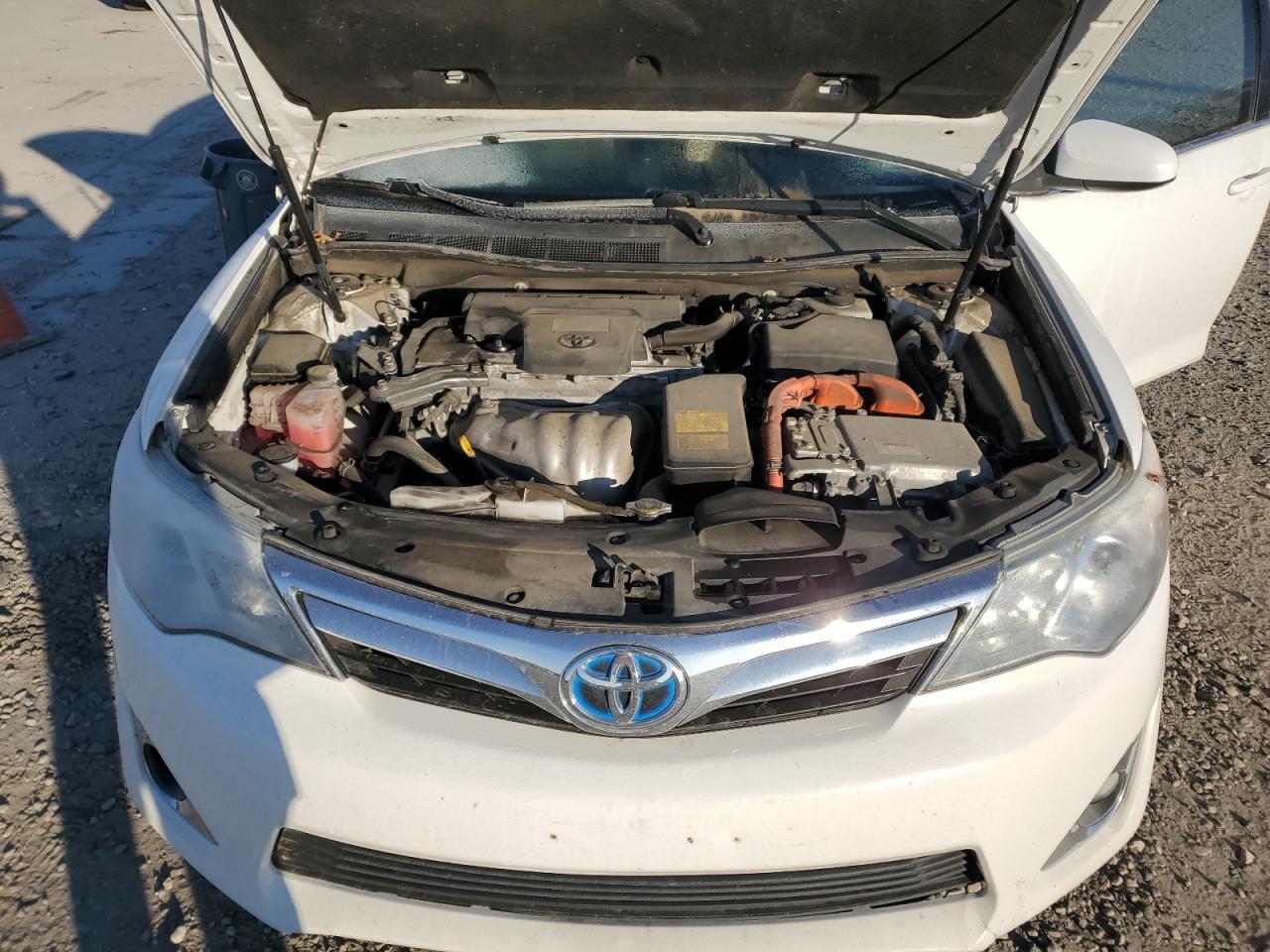2012 Toyota Camry - Image 13