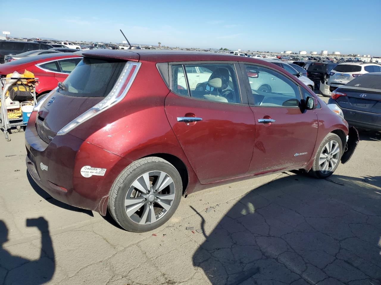 2016 Nissan Leaf - Image 3