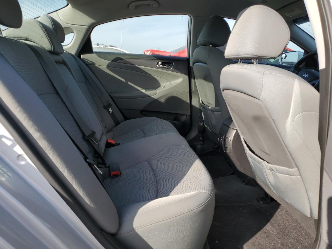 2011 Hyundai Sonata - Image 10