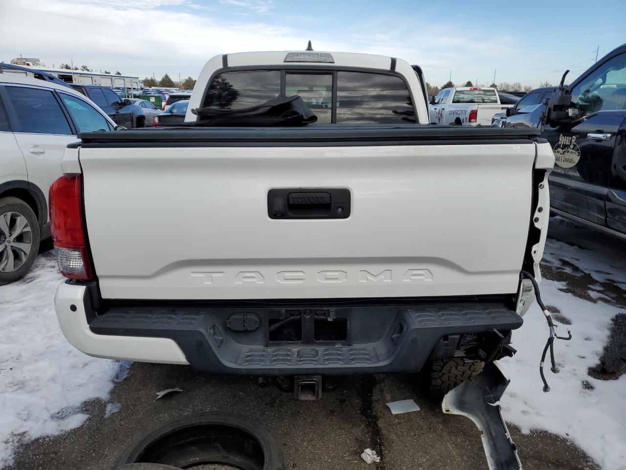 2016 Toyota Tacoma - Image 6