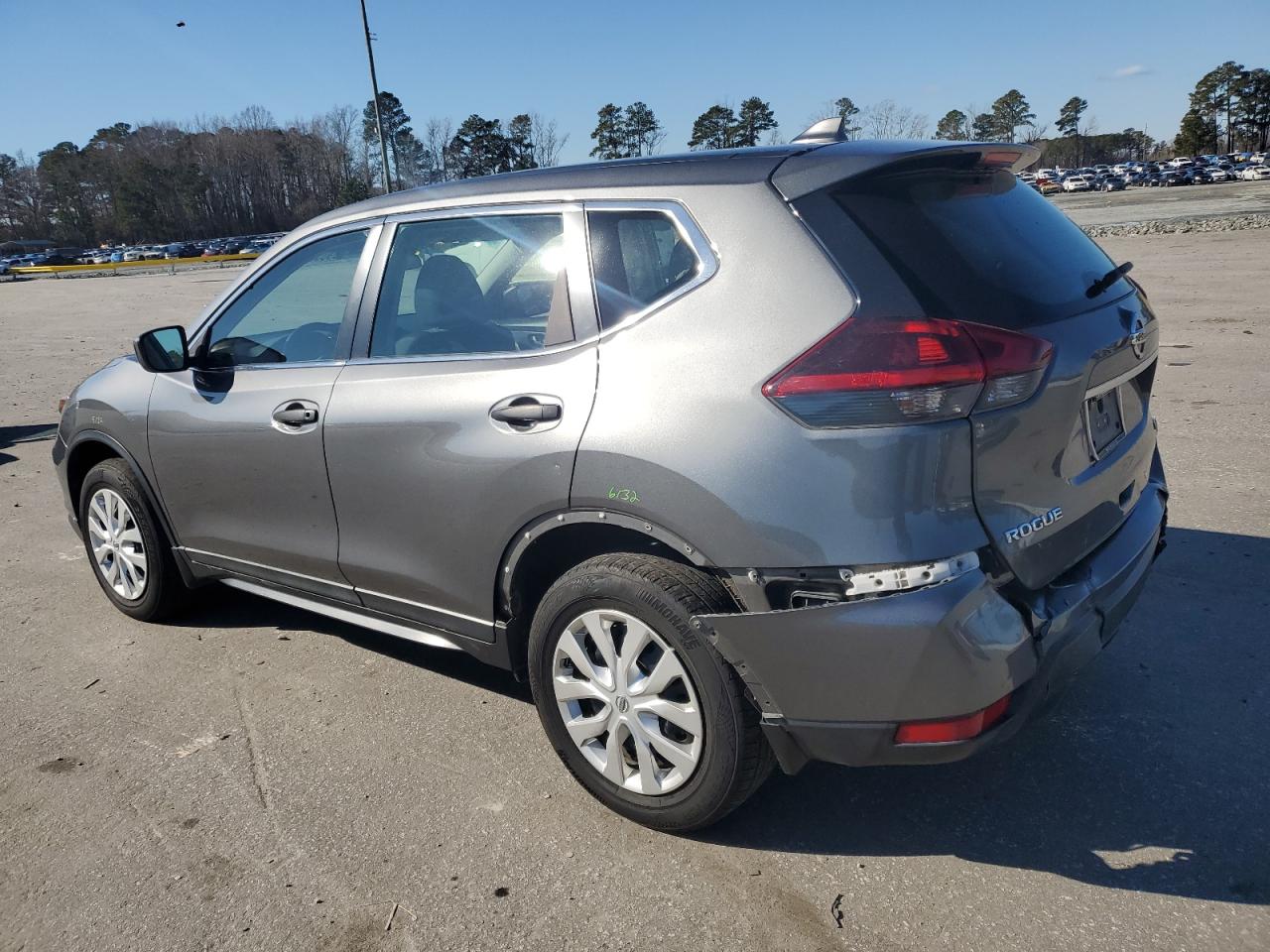 2019 Nissan Rogue - Image 2
