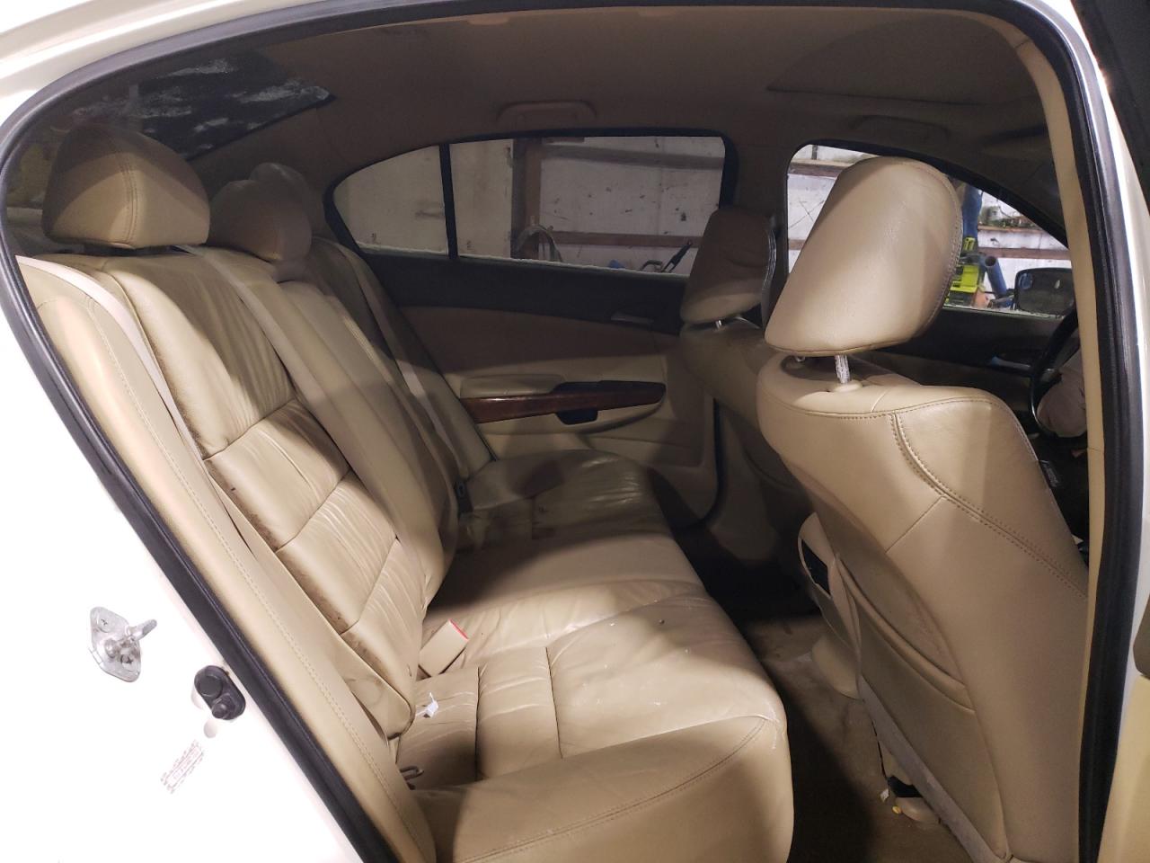 2010 Honda Accord - Image 10