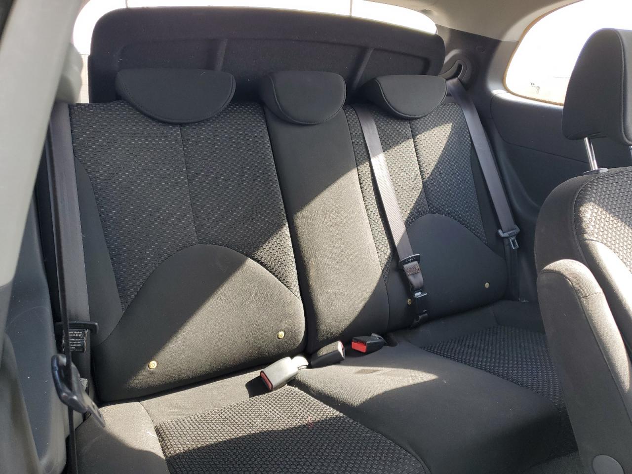 2011 Hyundai Accent - Image 10