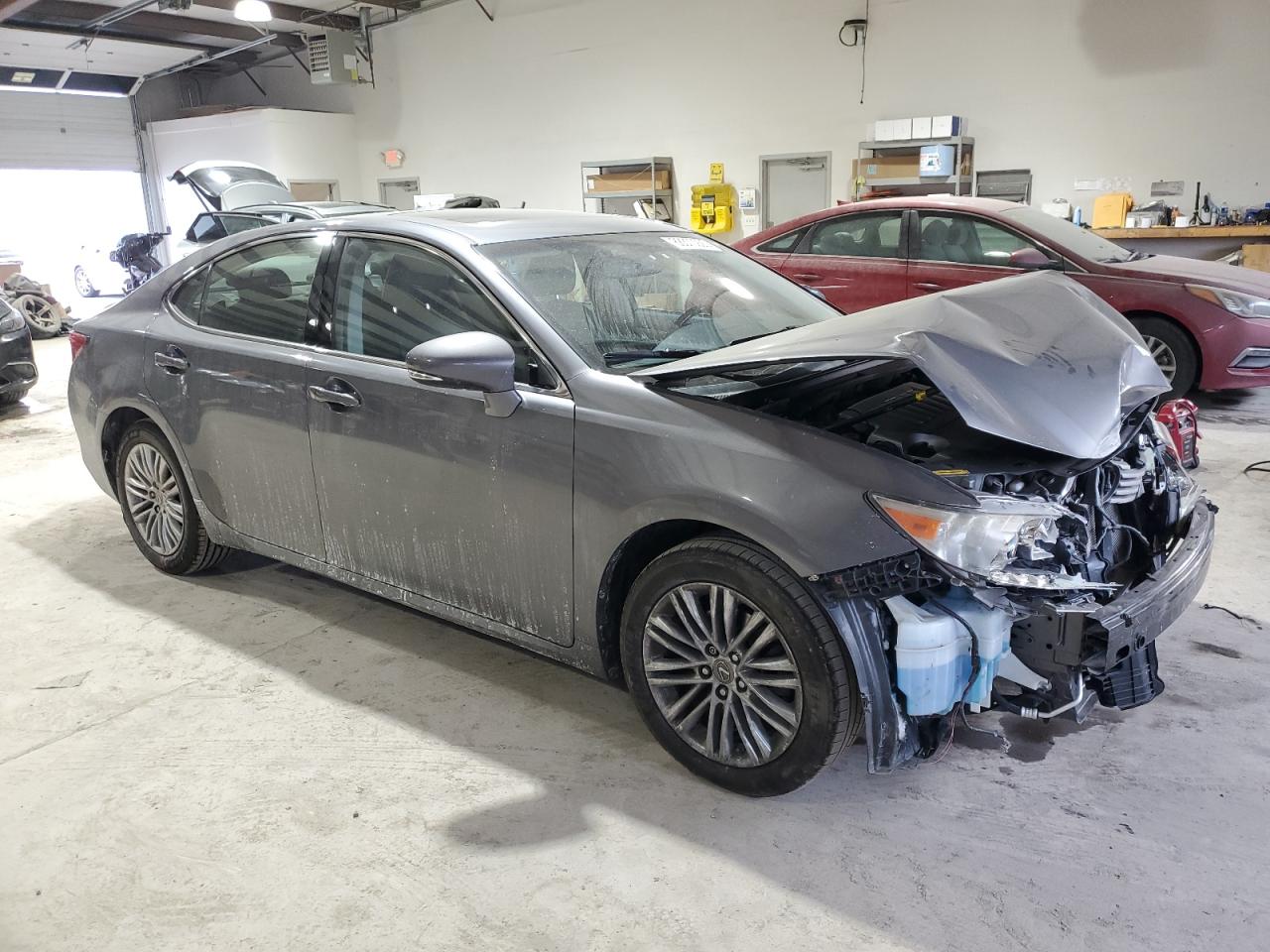 2013 Lexus ES - Image 4
