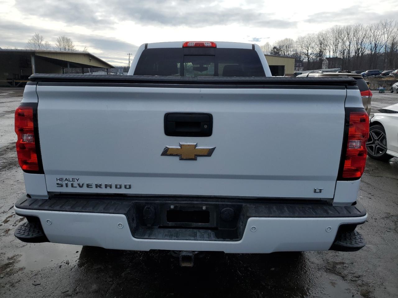 2017 Chevrolet Silverado - Image 6