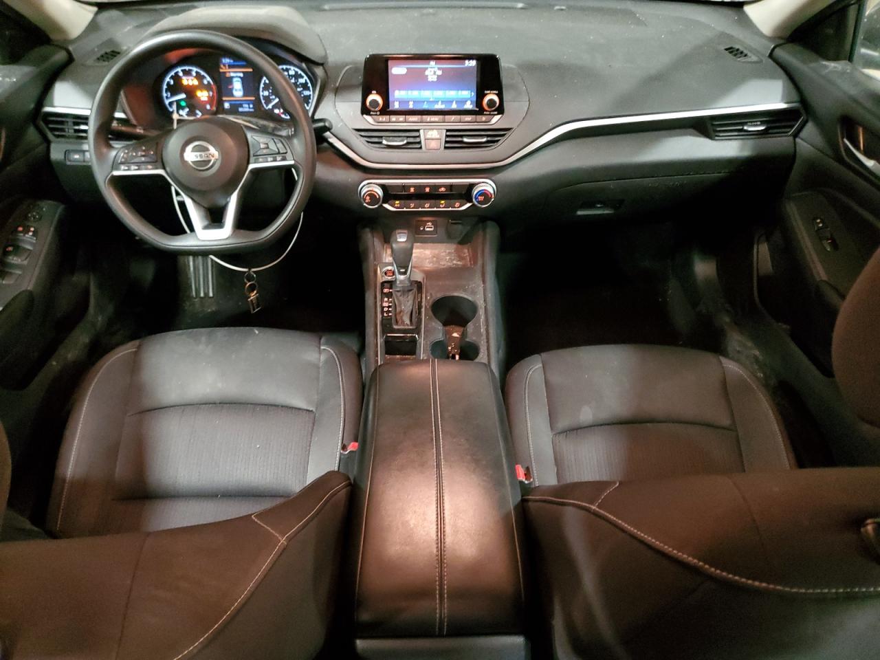 2021 Nissan Altima - Image 8