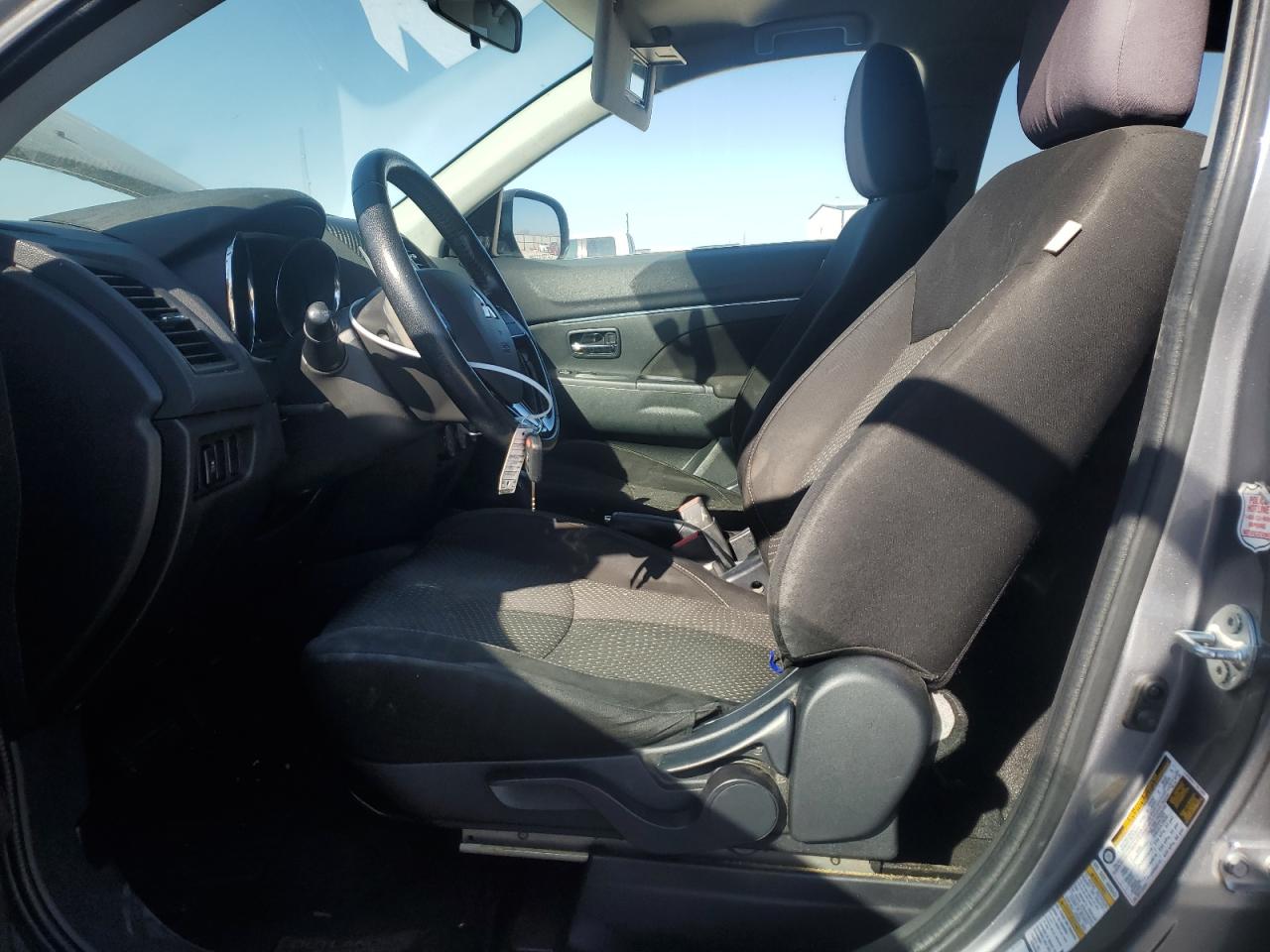 2016 Mitsubishi Outlander - Image 7