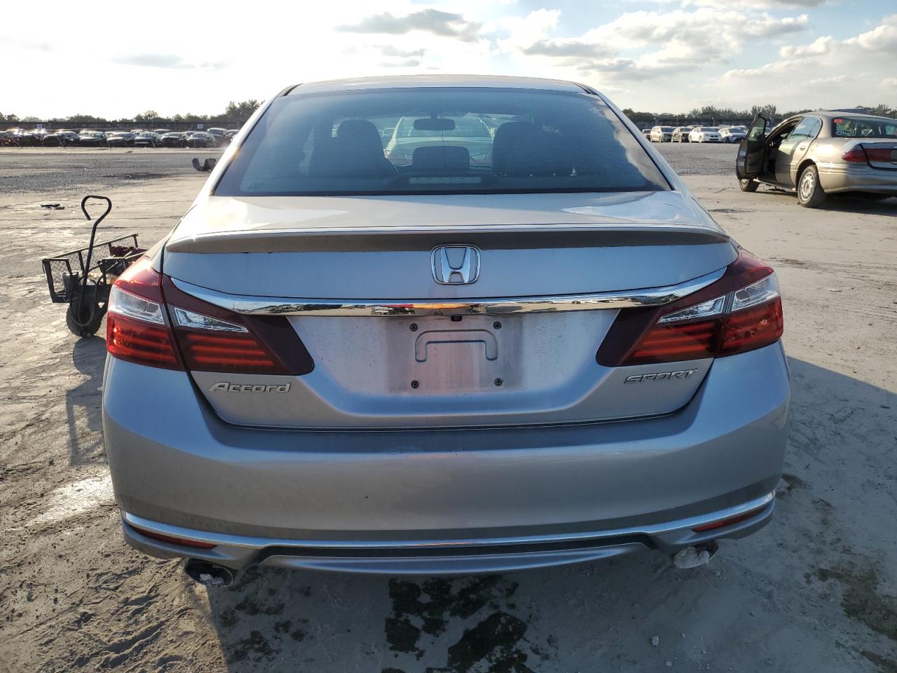 2017 Honda Accord - Image 6
