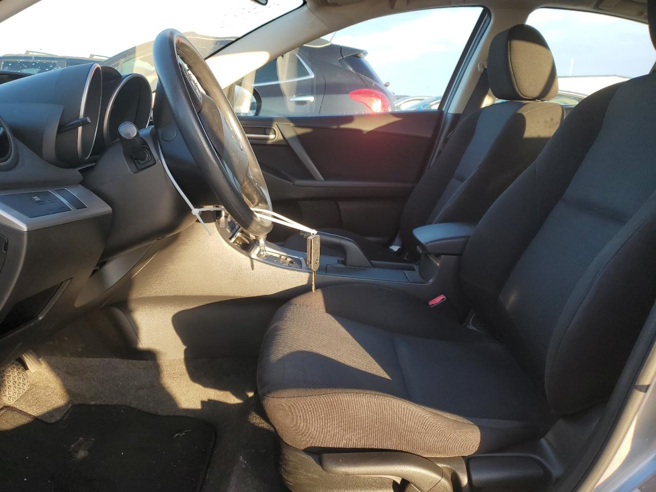 2010 Mazda 3 - Image 7