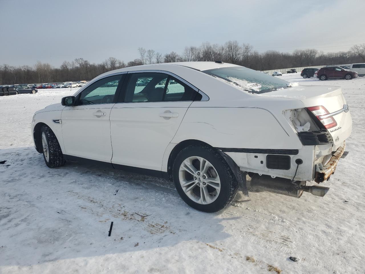 2016 Ford Taurus - Image 2