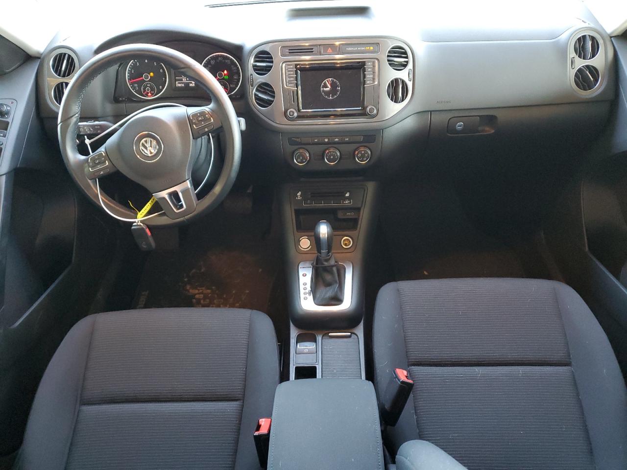 2017 Volkswagen Tiguan - Image 8