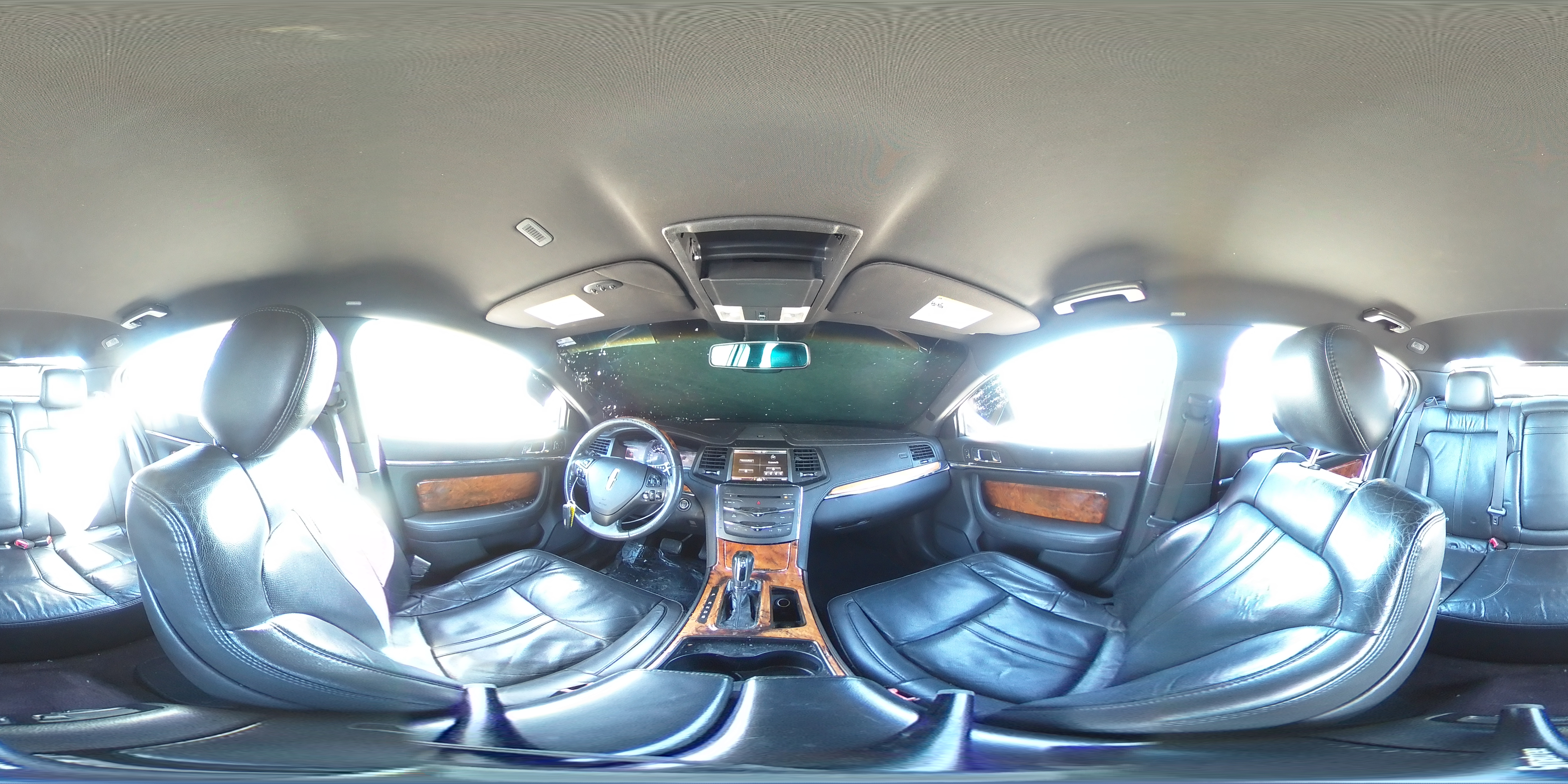 2014 Lincoln MKS - Image 15