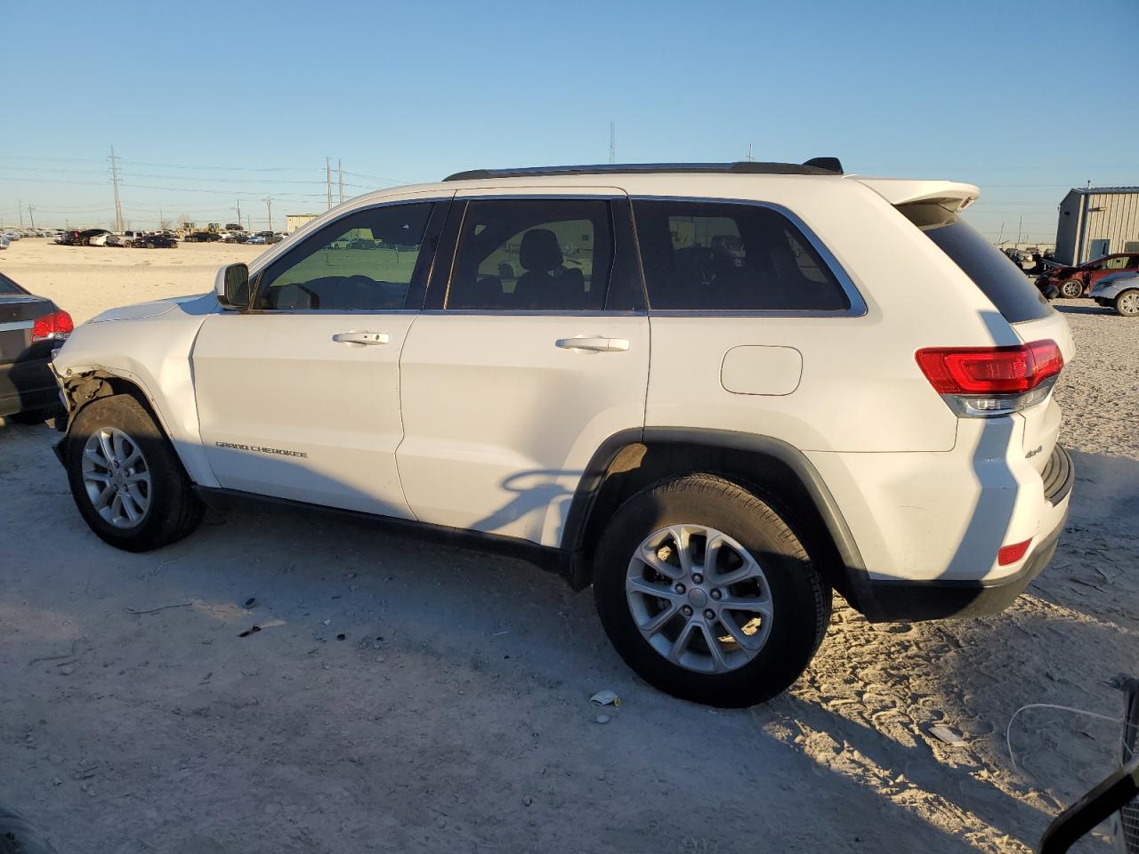 2016 Jeep Grand Cherokee - Image 2