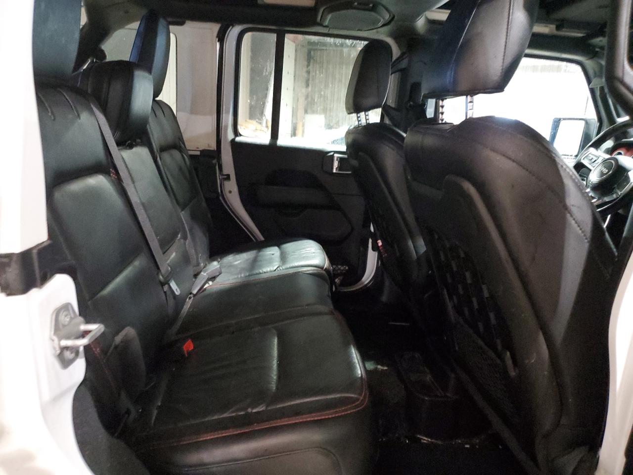 2018 Jeep Wrangler - Image 11