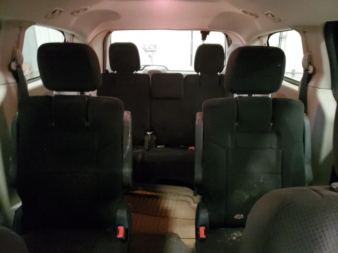 2012 Dodge Caravan - Image 10