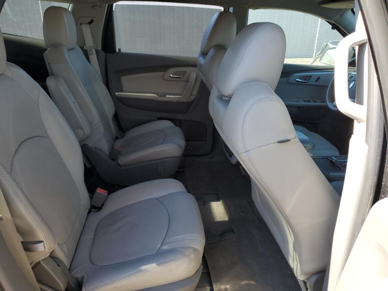 2012 Chevrolet Traverse - Image 11