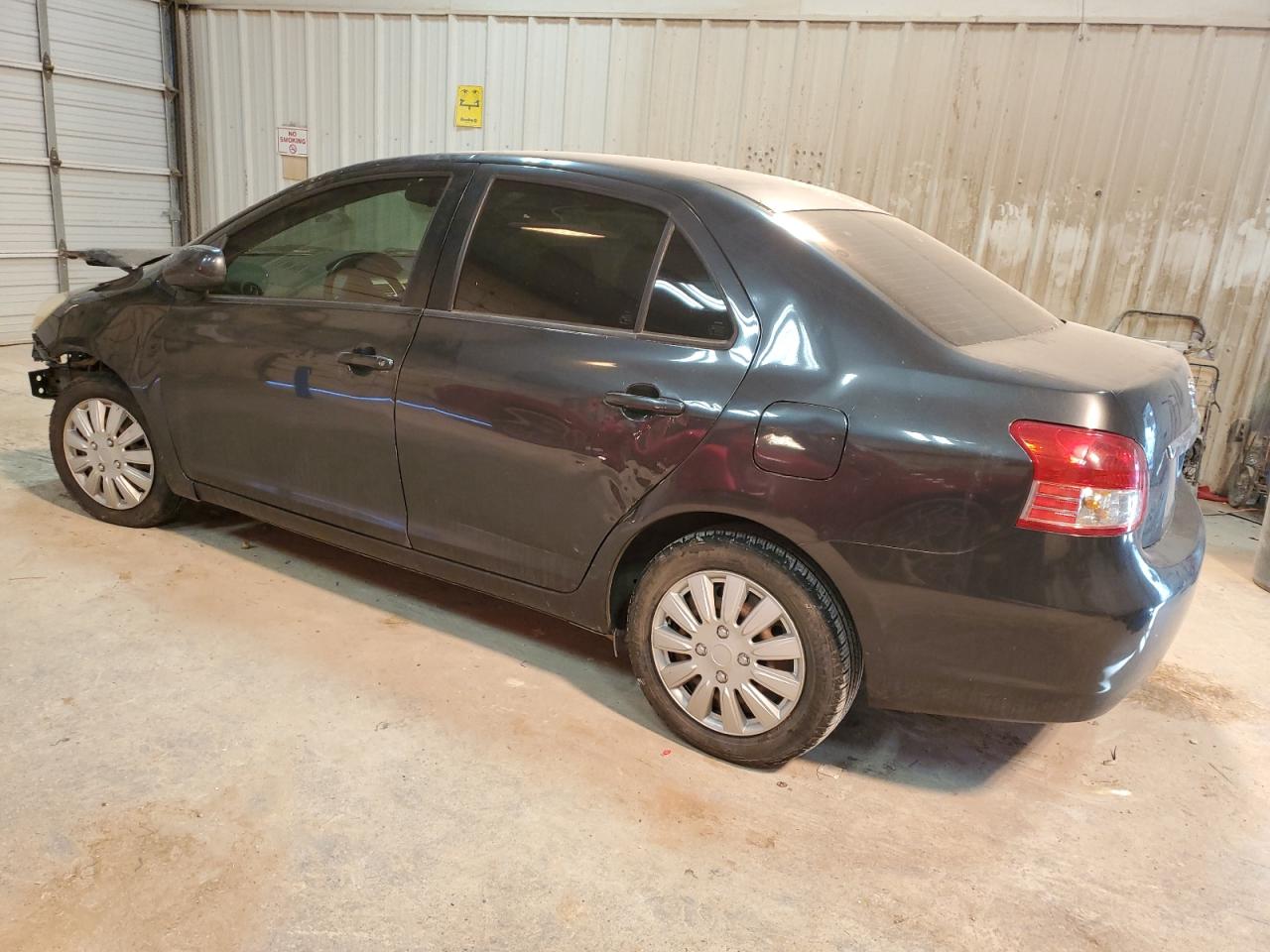 2012 Toyota Yaris - Image 2