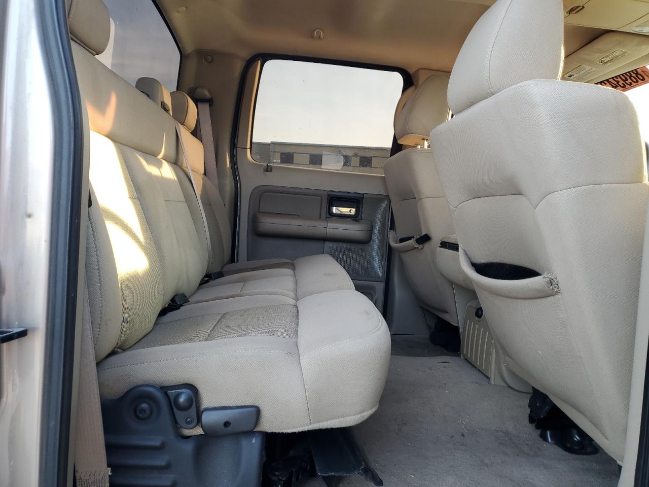 2005 Ford F-150 - Image 10
