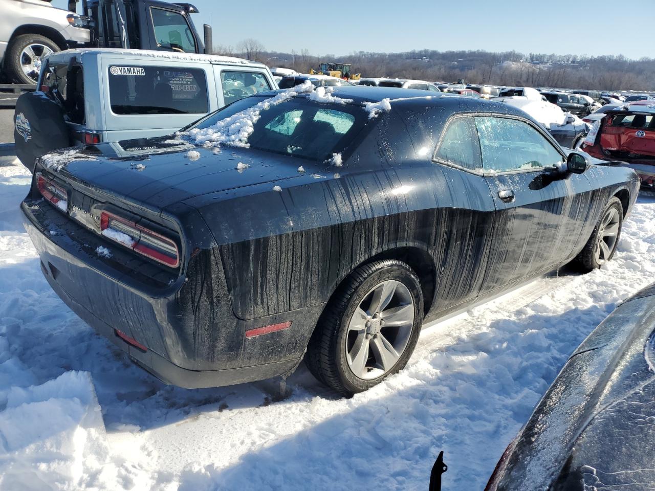 VIN 2C3CDZAG3GH148591 2016 DODGE CHALLENGER no.3