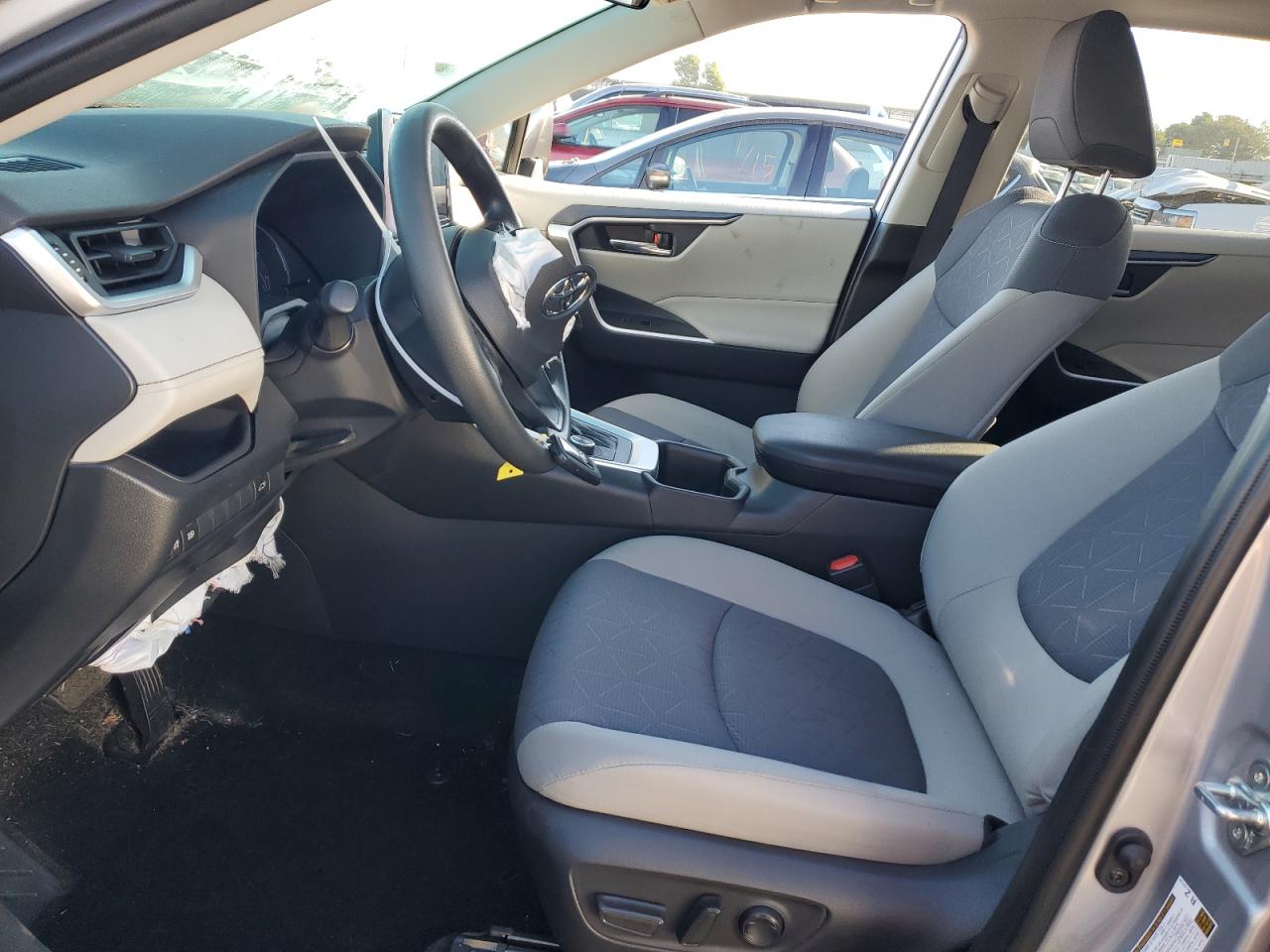 2023 Toyota RAV 4 - Image 7