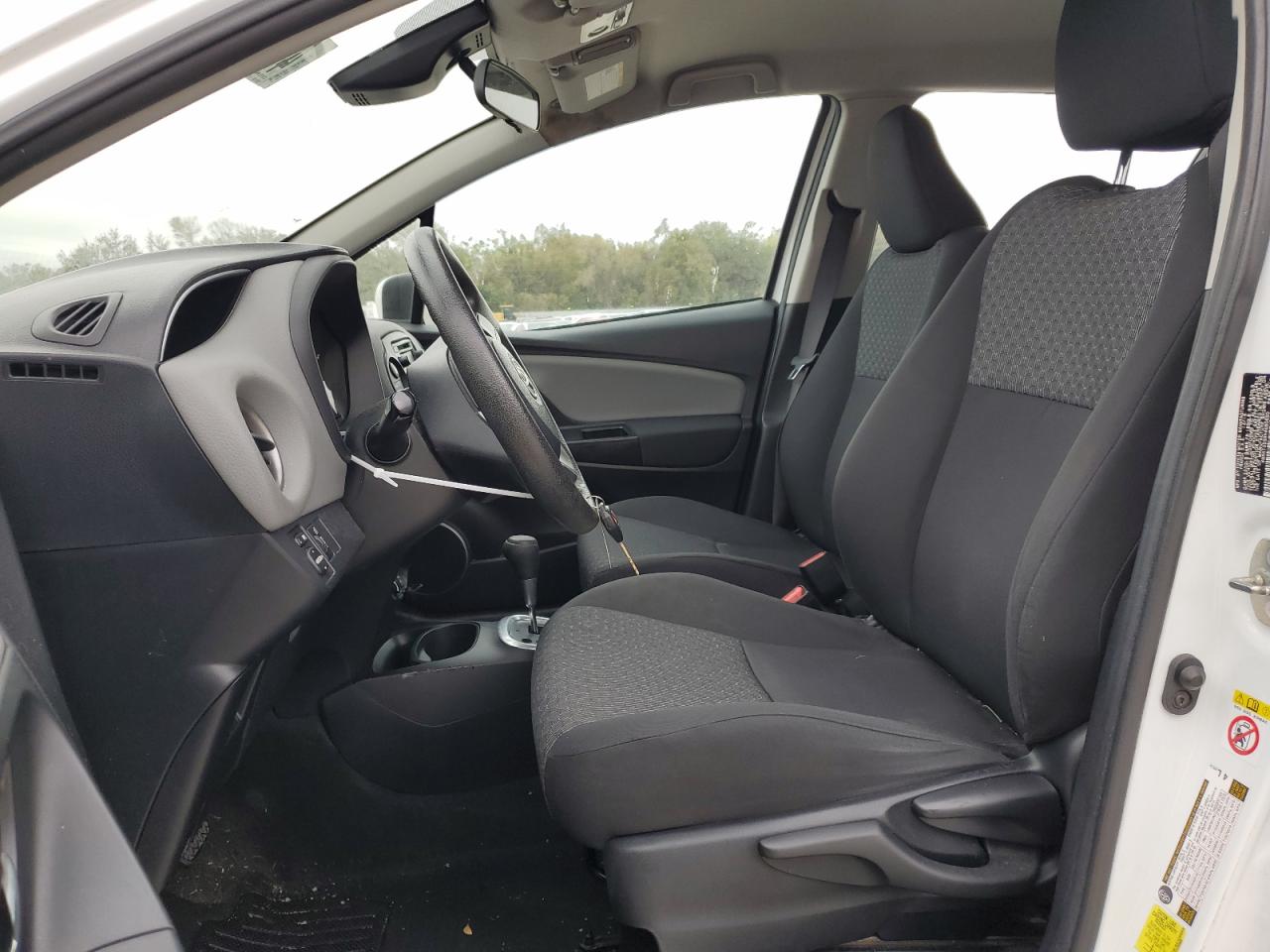 2017 Toyota Yaris - Image 7