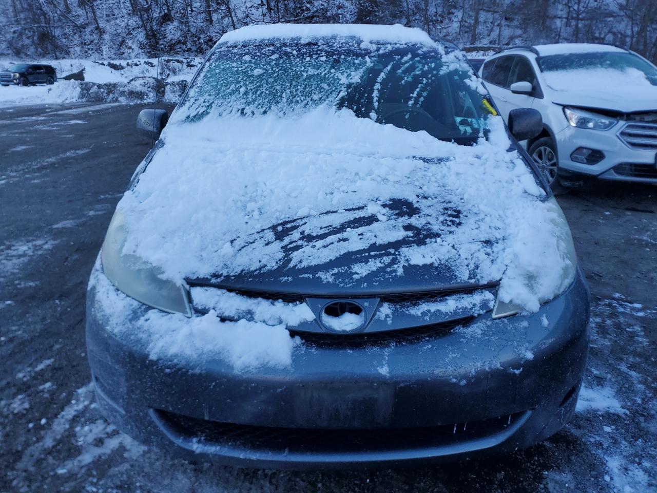 2007 Toyota Sienna - Image 5