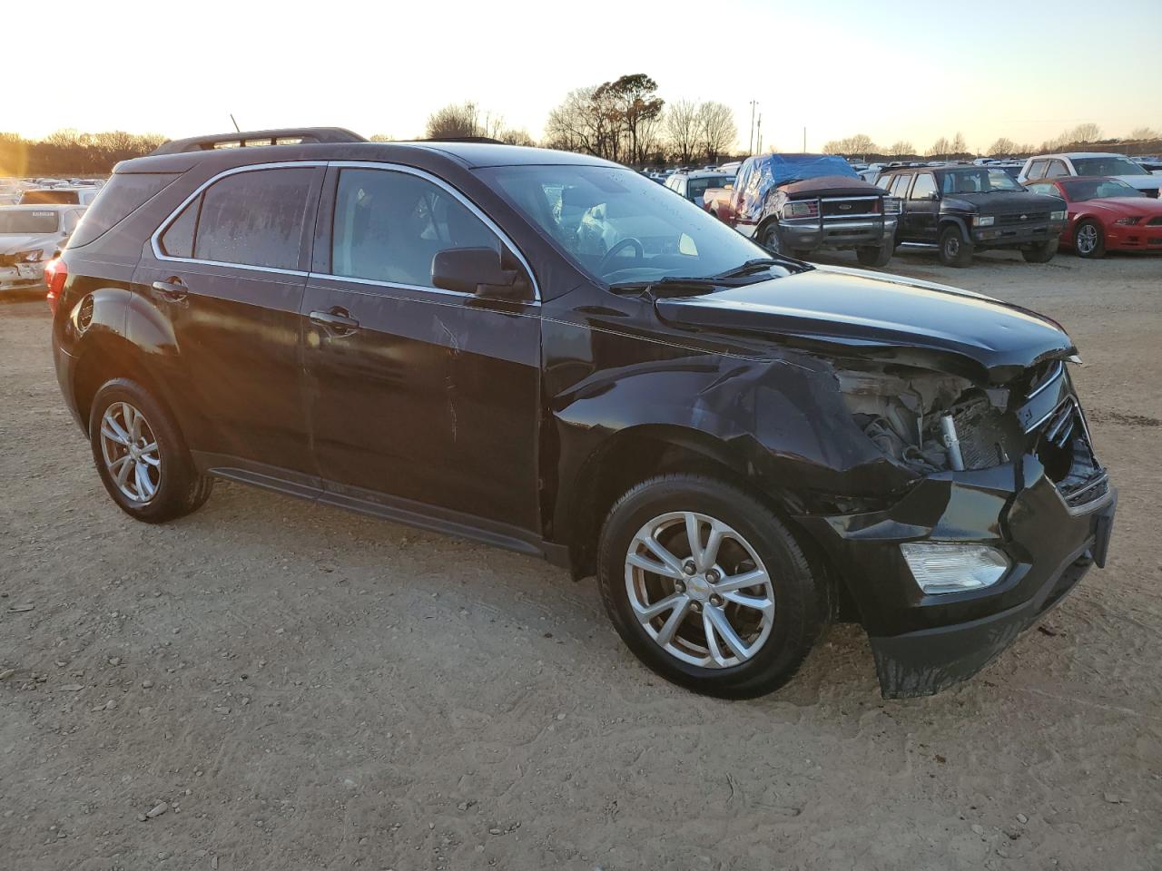 2017 Chevrolet Equinox - Image 4