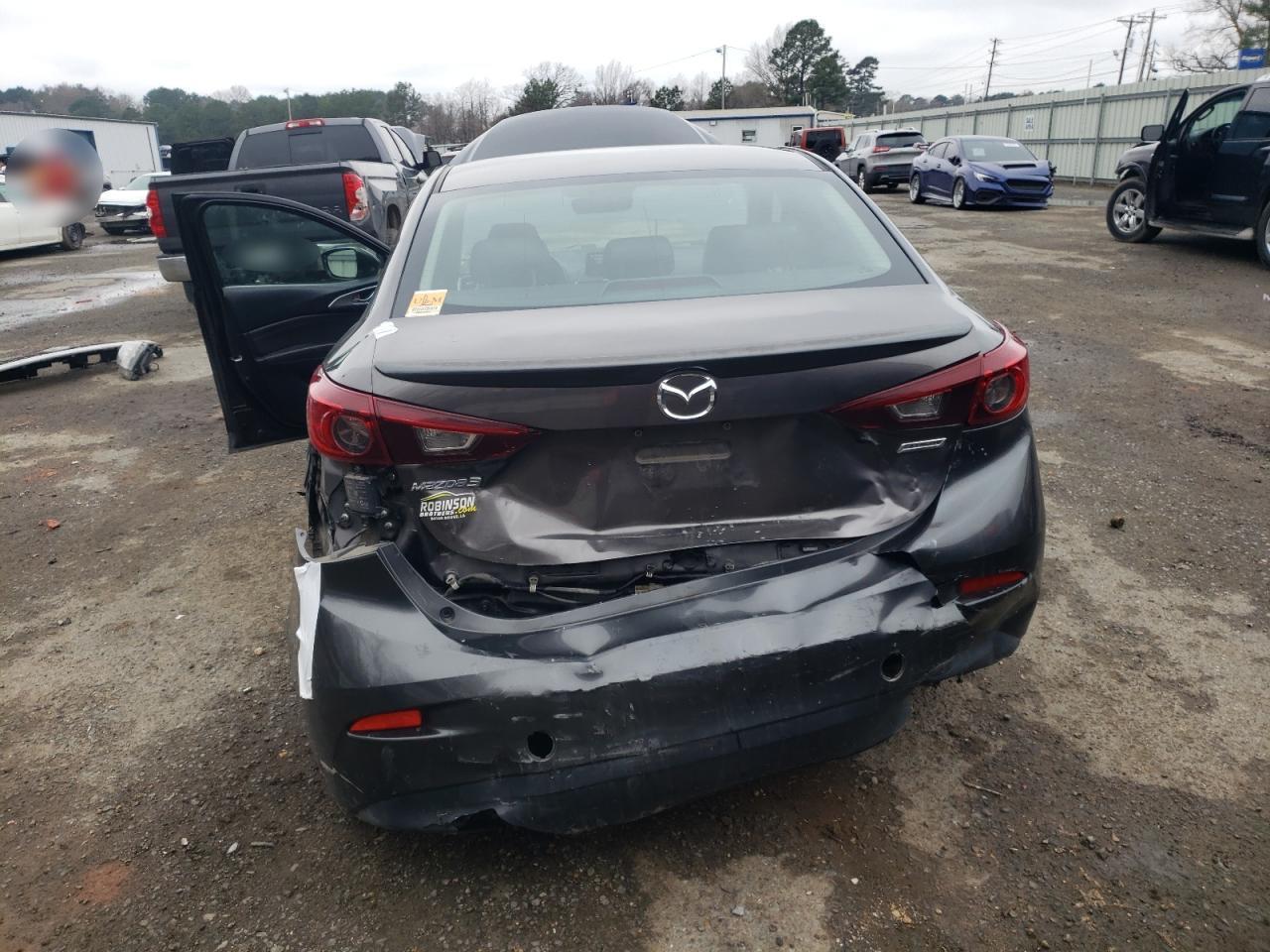 2018 Mazda 3 - Image 6