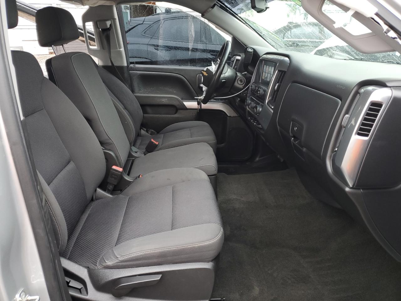 2017 Chevrolet Silverado - Image 7