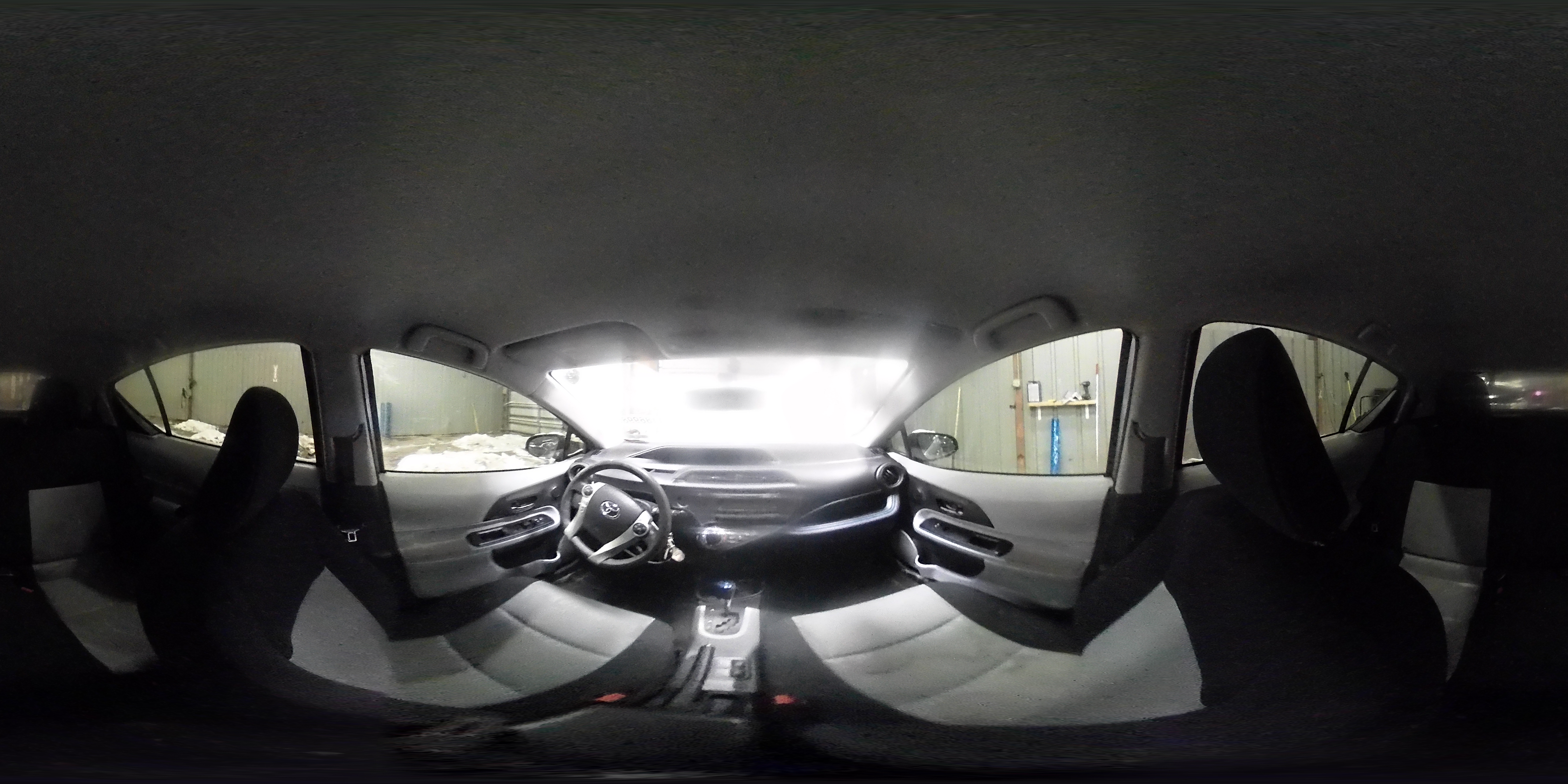 2013 Toyota Prius - Image 13