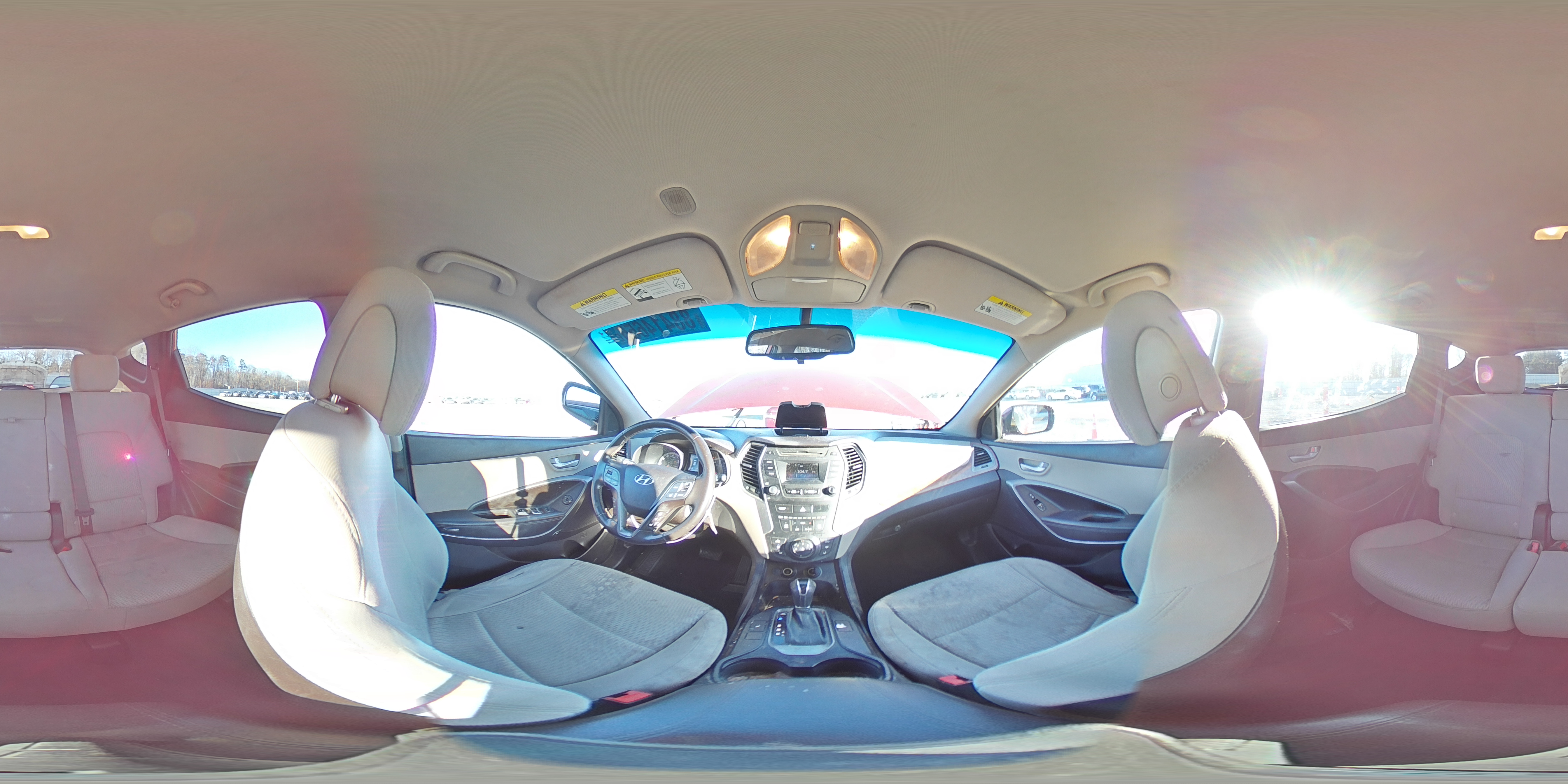 2014 Hyundai Santa Fe - Image 13