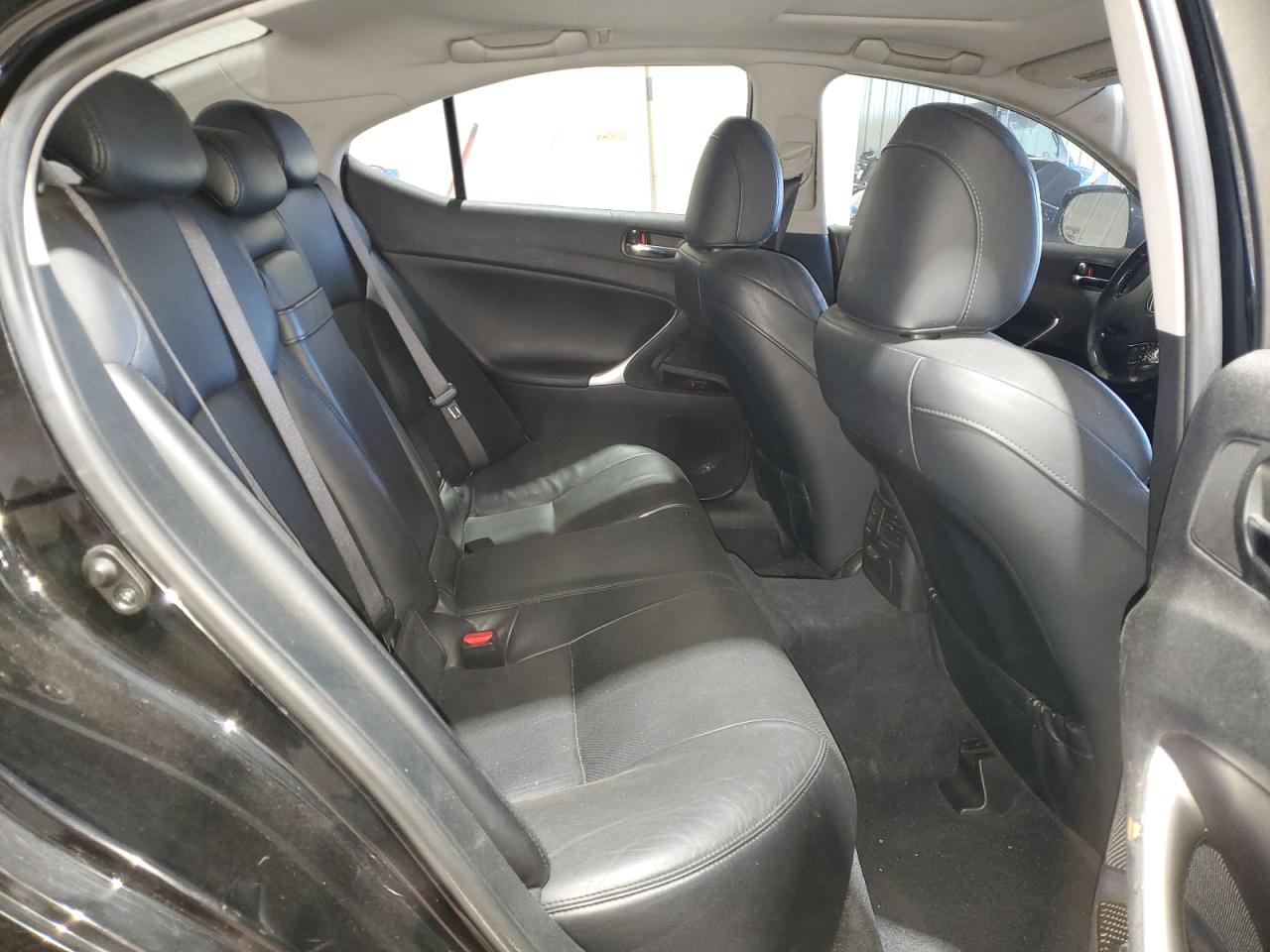 2008 Lexus IS - Image 10