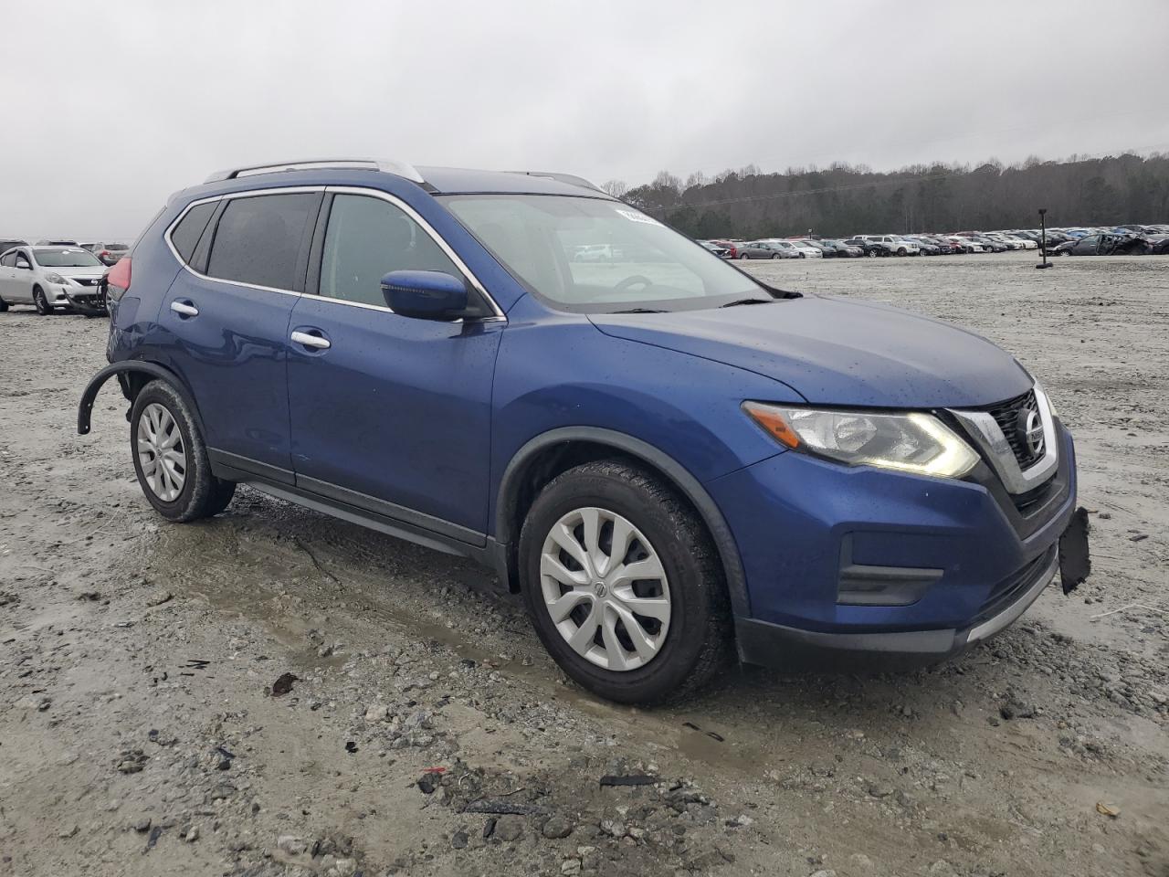 2017 Nissan Rogue - Image 4