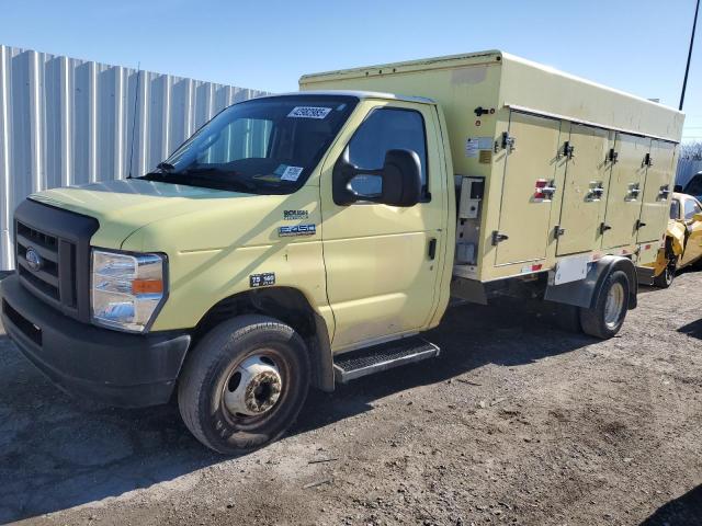 2017 Ford Econoline E450 Super Duty Cutaway Van