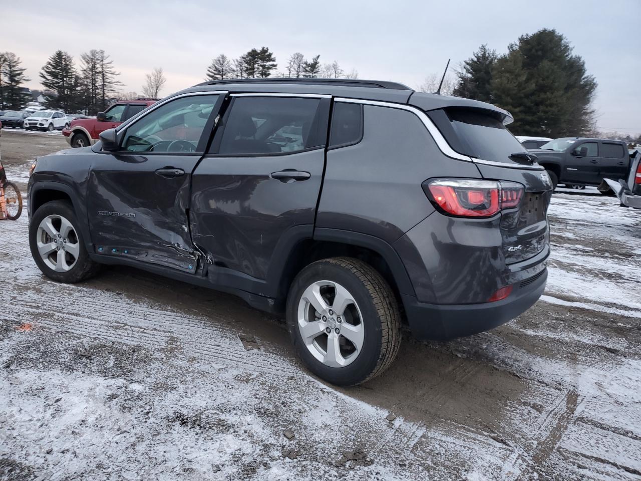 2019 Jeep Compass - Image 2