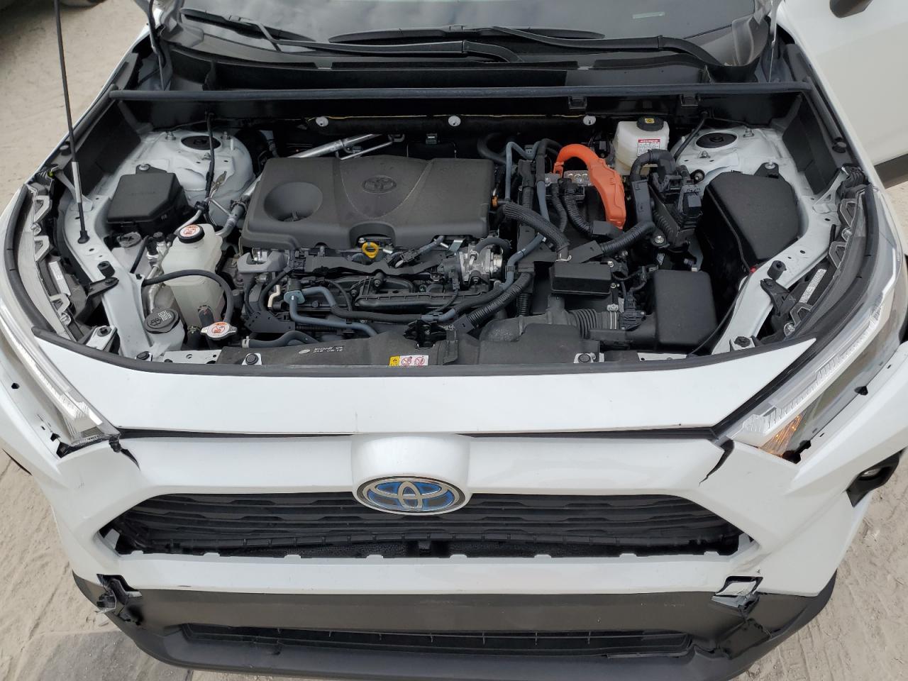 2023 Toyota RAV 4 - Image 12
